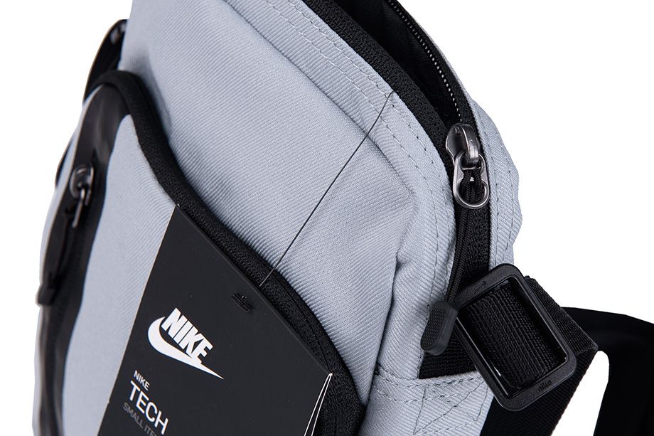 Nike Sáček Core Small Items 3.0 BA5268 019 