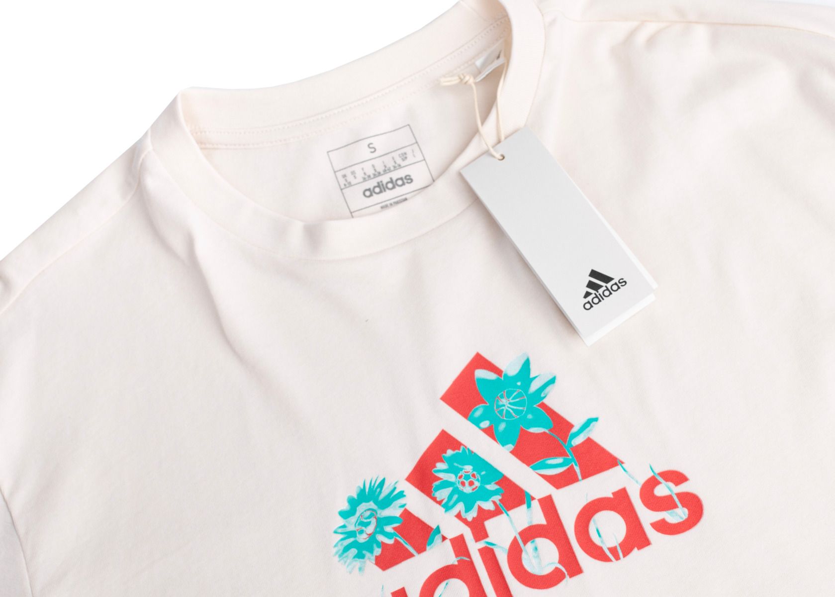 adidas Dámské tričko Flower Pack Badge of Sport IT1421