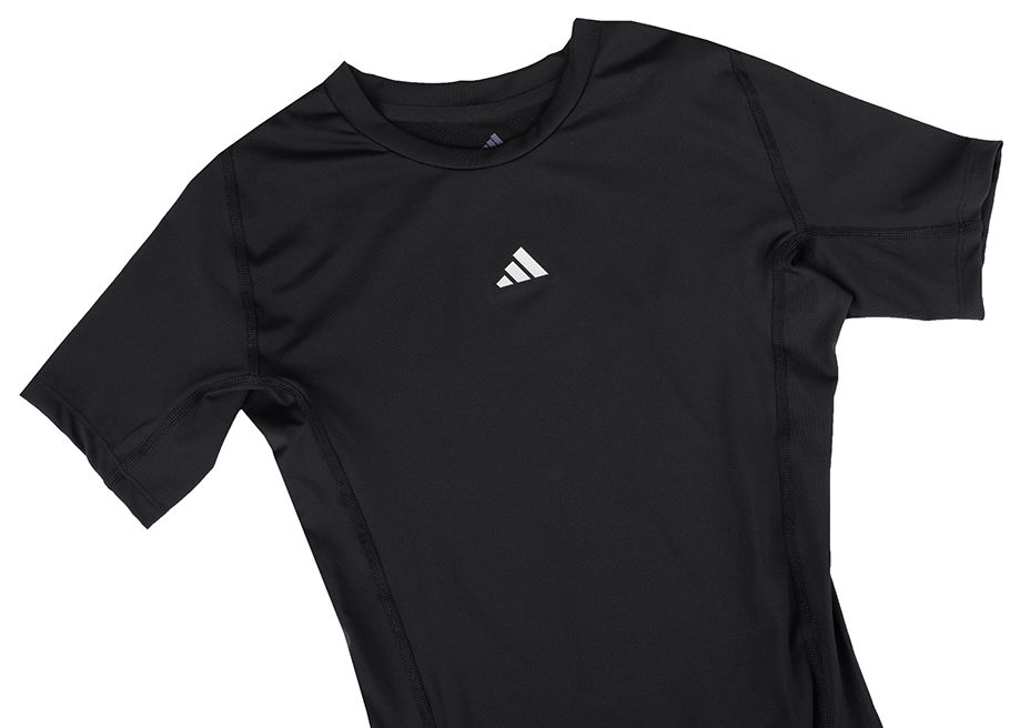 adidas Pánské tričko Techfit Short Sleeve Tee JP4674 adidas Pánské tričko Techfit Short Sleeve Tee JP4674