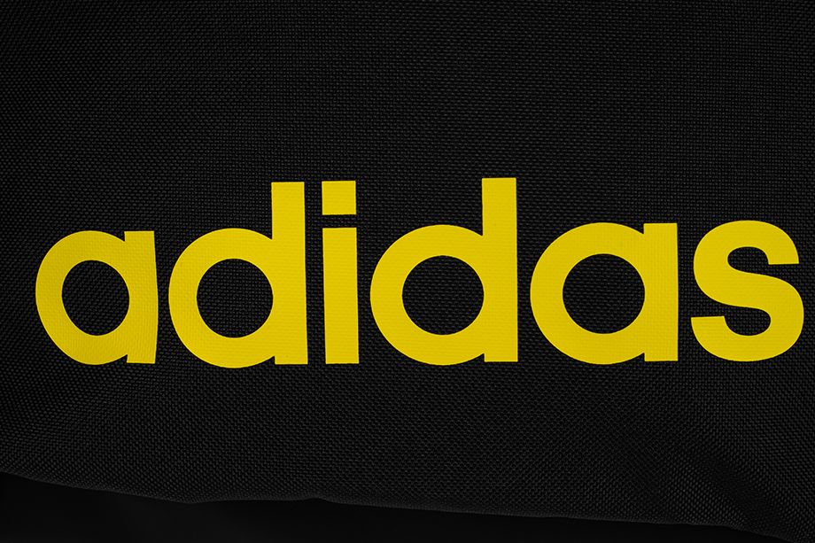 adidas Batoh Linear Classic Daily HM2638 adidas Batoh Linear Classic Daily HM2638