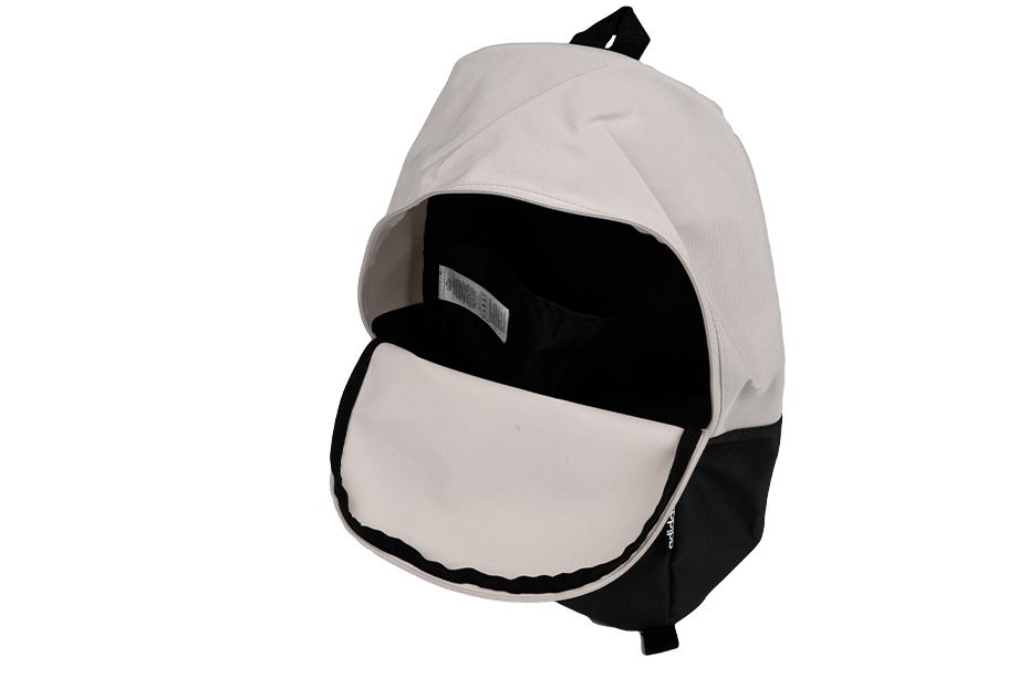 adidas Batoh Linear Classic Daily HM2638 adidas Batoh Linear Classic Daily HM2638