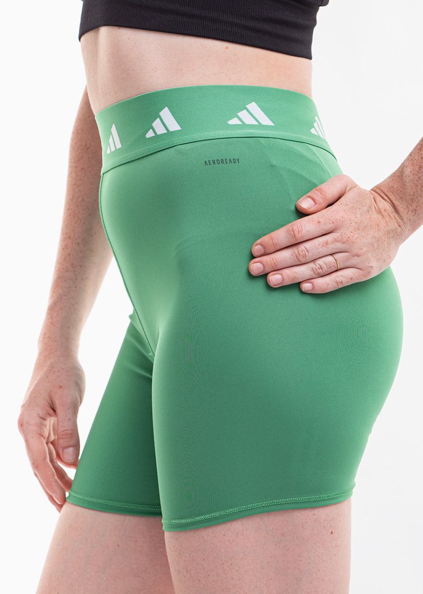 adidas Dámské kraťasy Techfit 4" IU1853