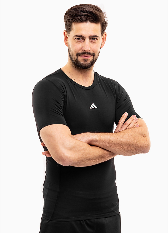 adidas Pánské tričko Techfit Short Sleeve Tee JP4674 adidas Pánské tričko Techfit Short Sleeve Tee JP4674