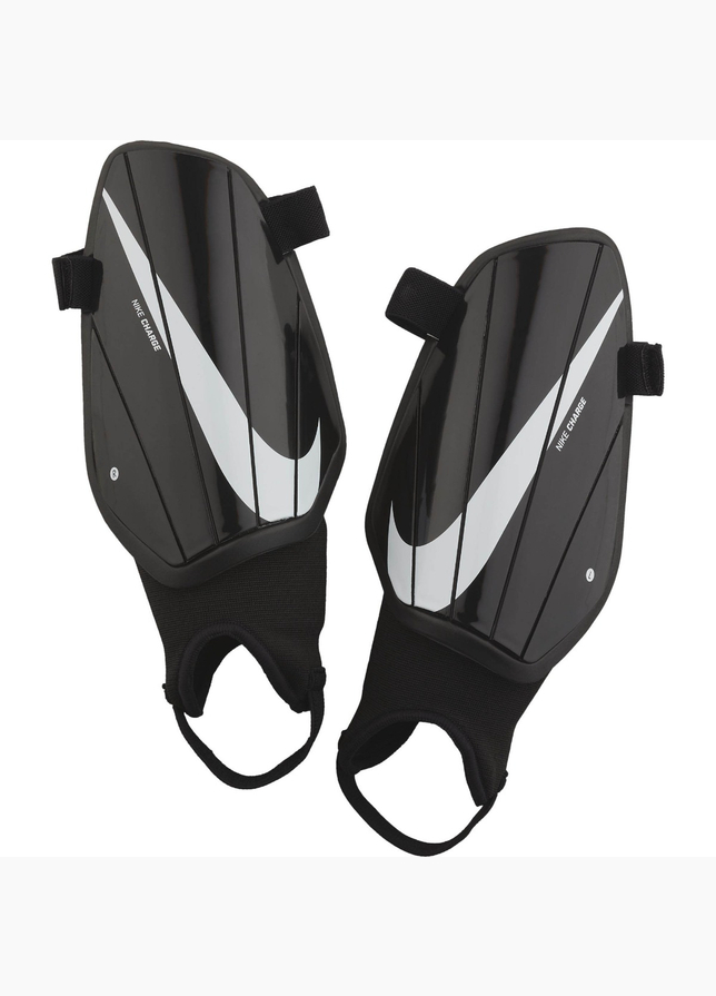 Nike Chrániče holení CHRG GRD SP2164 010 Nike Chrániče holení CHRG GRD SP2164 010